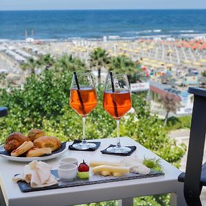 Double or Twin Room Sea View